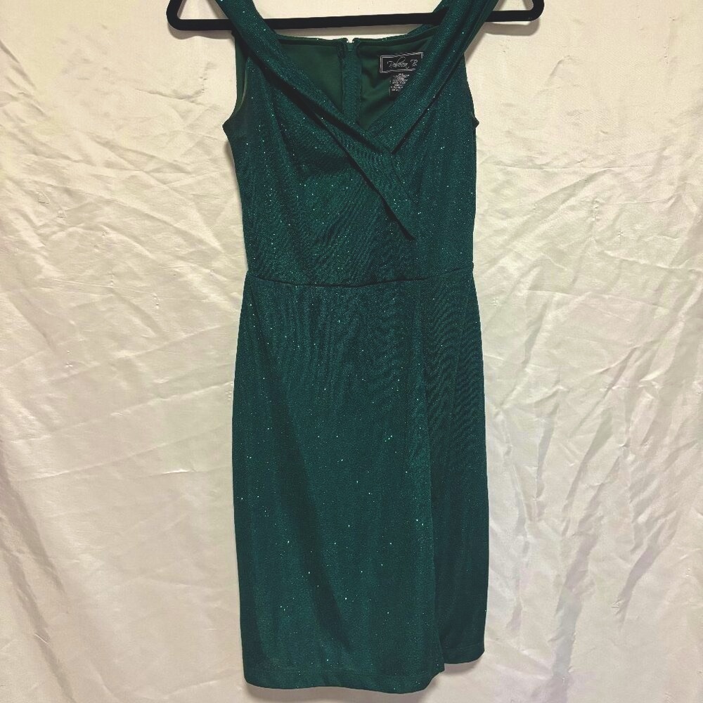 Emerald Green Sparkly Cocktail Dress - Size 4